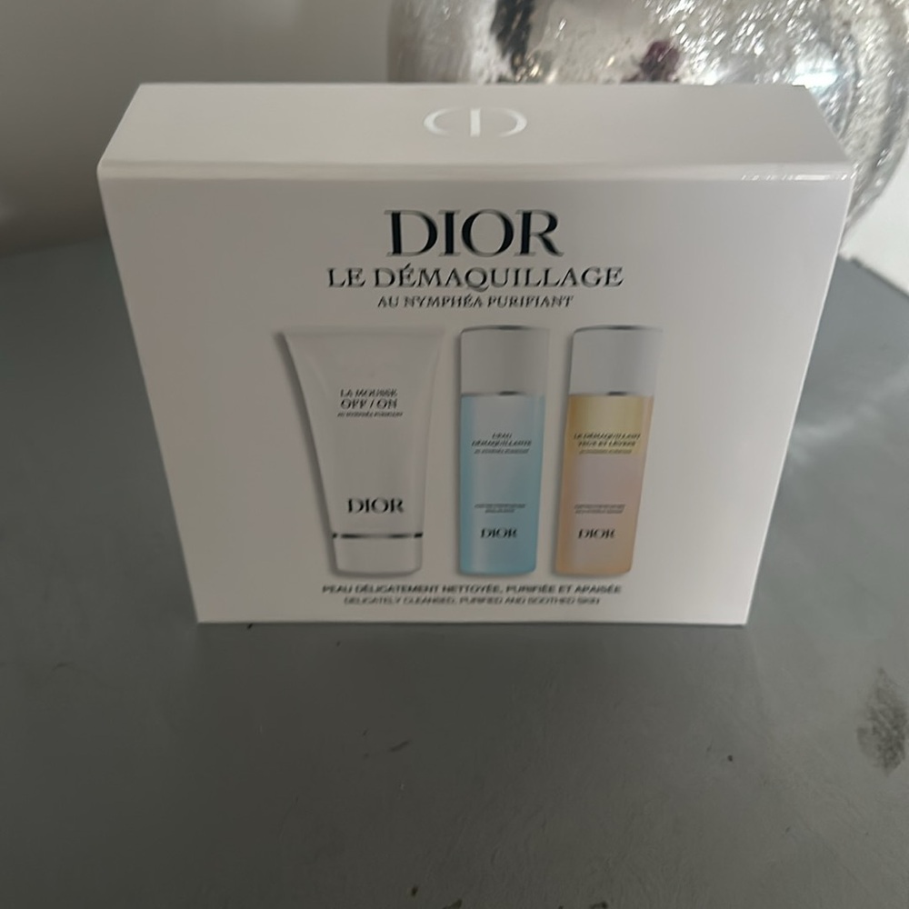 Christian Dior Cleansing Ritual - Picture 5 of 6